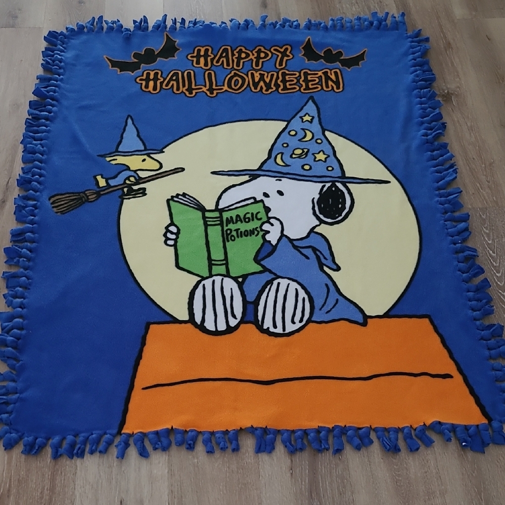Handmade Halloween Snoopy Blanket